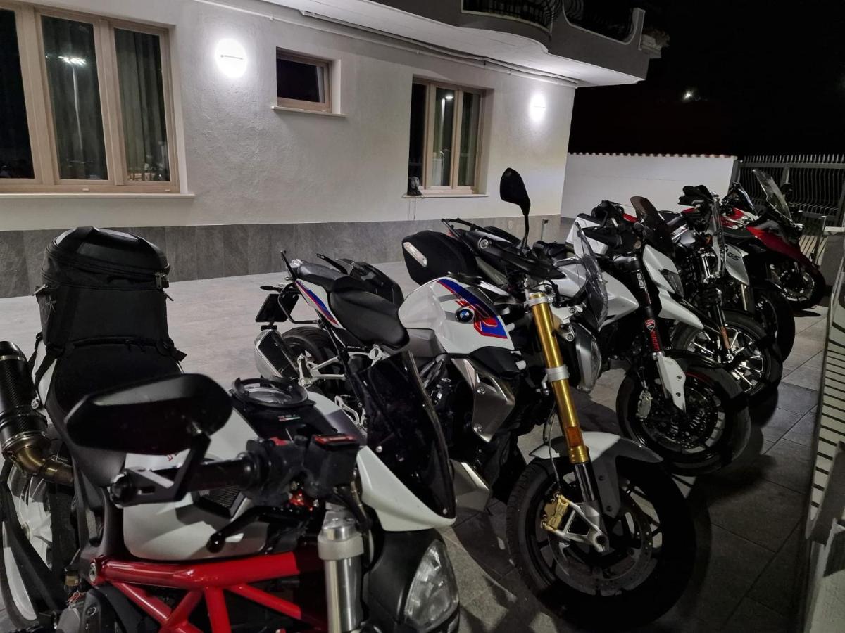 B & B Dal Barone ซุลโมนา ภายนอก รูปภาพ